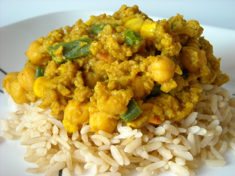 Curried chickpeas and rice | Blooming Vegan