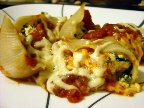 Tofu and spinach stuffed shells | Blooming Vegan