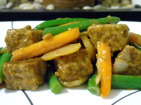 Tempeh stir-fry | Blooming Vegan