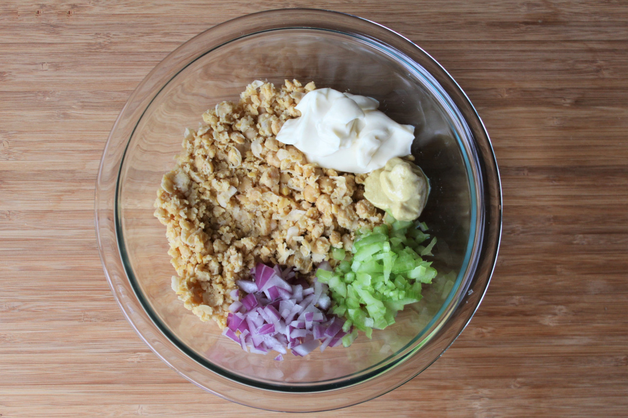 Chickpea No-Tuna Salad | Blooming Vegan 